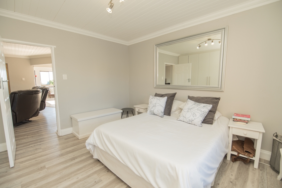 4 Bedroom Property for Sale in Clarendon Marine Eastern Cape